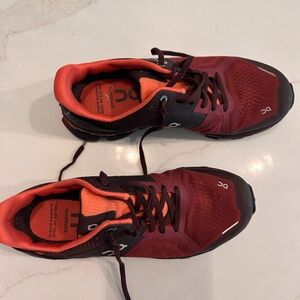 On Cloud Women’s Running Shoes